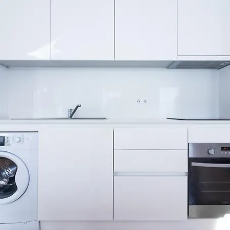 On - Violin Apartment